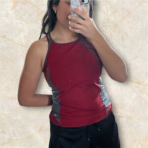 Mountain hardwear athletic tank top, size medium, outdoors built in boob support